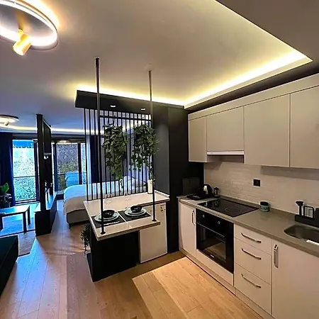 Prive Living Hotel *